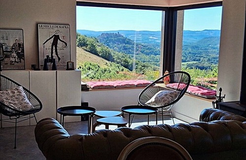Saint-Marcel-Campes House | In the heart of nature, with an exceptional view of Cordes-sur-Ciel! Ideal for touring and walking.