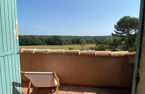 Le Tholonet House | In the heart of Cézanne's Provence, at the foot of Sainte Victoire