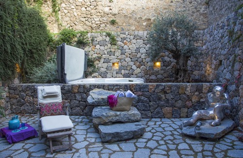 Deia Cottage | In the heart of Deia, a true gem. Luxury at its best.