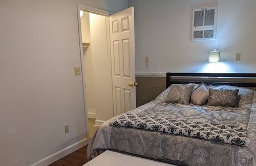 Delafield Apartment | In the heart of downtown Delafield - lower level, keypad-entry, studio apartment