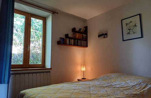 Les Varcins Ski Chalet | In the heart of the three valleys, large authentic chalet with no neighbors, 14 beds