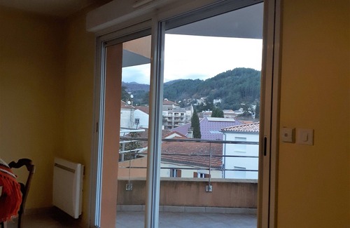 Vals-les-Bains Apartment | In the heart of vals T2 apartment in a recent and quiet residence.
