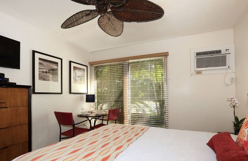 Historic Lahaina Front Street Condo | In the Heart of Lahaina w/ AC, Garden View, shared pools, Aina Nalu B105 Studio