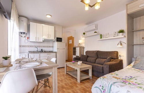 La Trinidad Apartment | In the heart of Malaga with everything you need