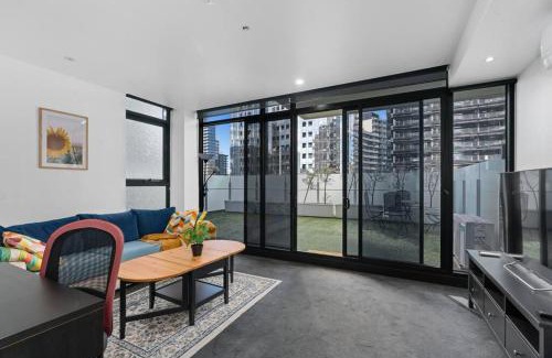 South Yarra Apartment | In The Heart Of South Yarra