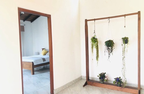 Kandy Bed & Breakfast | In the heart of the ancient and beautiful city of Kandy - hidden in the nature