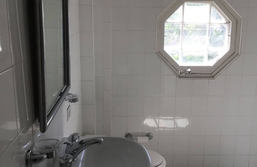 Downtown Nassau House | In the heart of the city