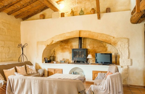 Arles Cottage | In the heart of the Natural Park, a Mas Camarguais, with herds of horses and bulls