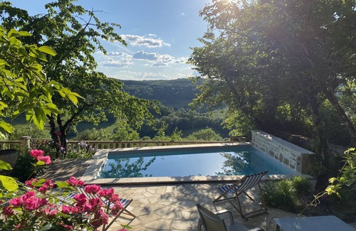 Turenne House | In the heart of Turenne with private pool