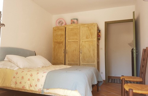 Sablet Apartment | In the heart of wine and festival Provence