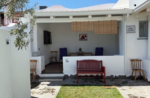 Vulcano Porto Villa | In the 'navel of the Mediterranean, between sea sun and wind, you do everything on foot.