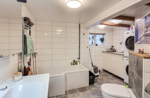 Skaerhamn House | In the picturesque coastal village of Skärhmn, one of the oldest houses in the village welcomes you