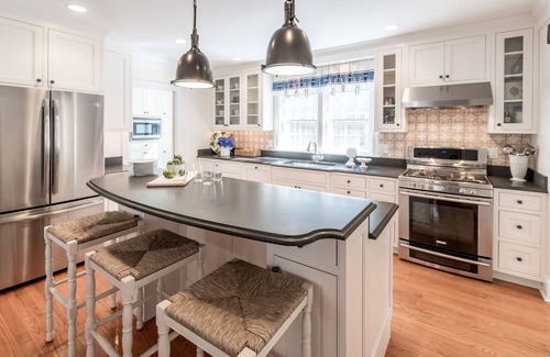 Nantucket Town House | In town/5 Bd/5 Bth/3 Fam Rms/screen porch/possible car ferry for summer wks