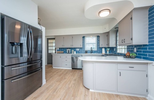 Des Moines Other | In town acreage can be your private retreat!