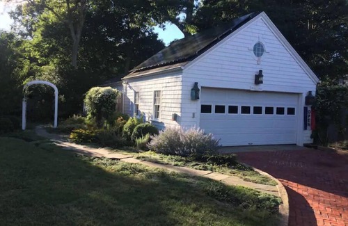 Vineyard Haven House | In Town Historic Captain's house