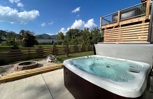 Black Mountain House | In town Oasis with Hot Tub