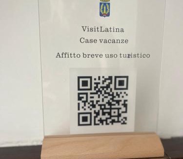 Latina Apartment | "In viaggio come a casa" vicino alla Stazione, LTScalo!