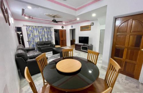 Kampung Sungai Nibong House | Inap by KF
