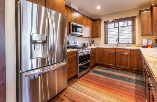 Mammoth Lakes House | "Inbounds" at Canyon Lodge- Huge Slopeside Home with Private Hot Tubs & Garages