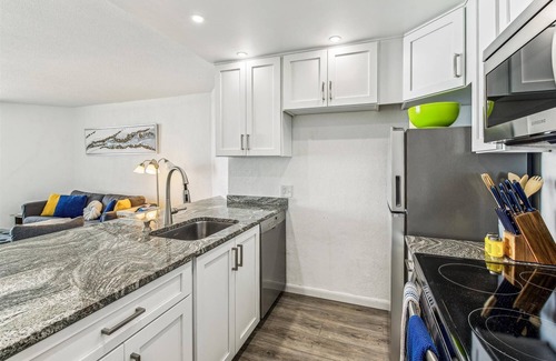 North Ocean City Condo | Includes Xplorie Activities and Linens. PYRAMID - 1BR oceanfront condo w/outdoor pool.