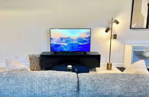 Prince George House | Inclusively Home Ltd. - Spacious and Stylish Basement Suite with King Roomn