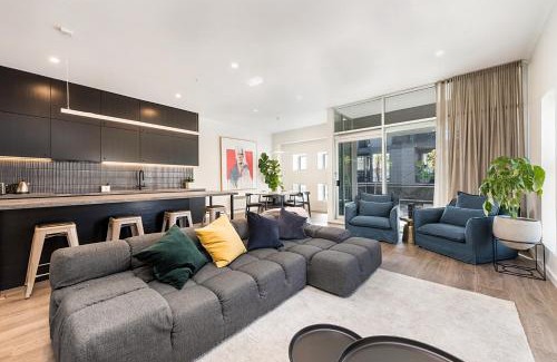 Fitzroy Apartment | Incredible Balcony Duplex in the Heart of Fitzroy