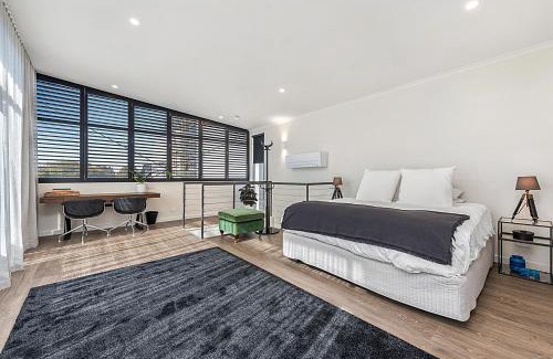 Fitzroy Apartment | Incredible Balcony Duplex in the Heart of Fitzroy