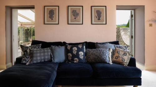 Painswick House | Incredible Church Views from Beautiful Cottage