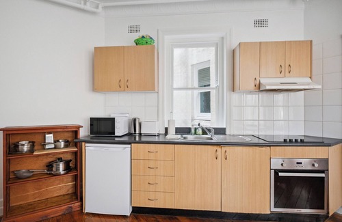 Kings Cross Apartment | Incredible Location 1 BDR Apt