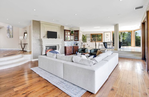 Sherman Oaks House | Incredible Los Angeles Mansion w/Panoramic Views