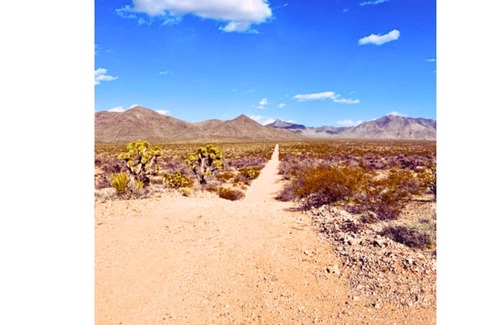 Meadview RV Rental | Incredible Mountain Views, Wide Open Spaces in Wild West!