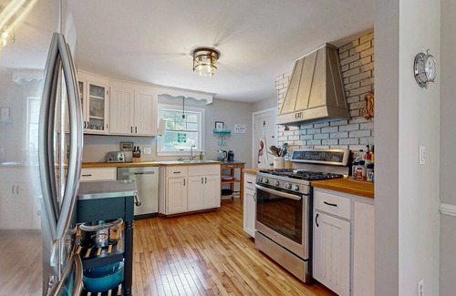 Boothbay Harbor House | Incredible Maine home with ocean views, walk to Boothbay Harbor