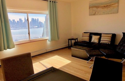 West New York Apartment | Incredible NYC and Water Views 3 bedrooms only 15 min from NYC