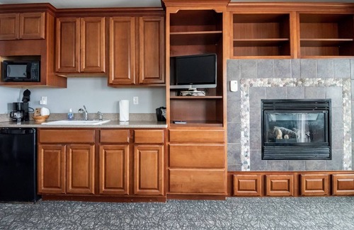 Nelscott House | Incredible Picturesque Beach and Ocean Views, Huge Soaking Tub, Pet Friendly, Fireplace, Kitchenette