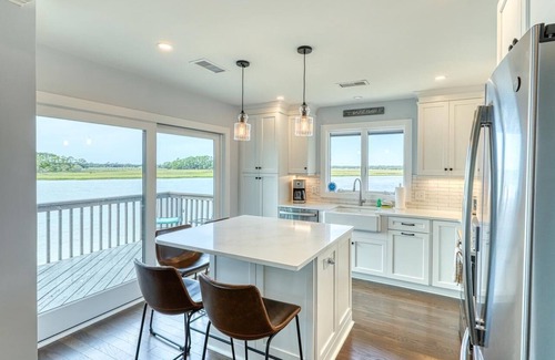 West Beach Cottage | Incredible riverfront, gorgeous, renovated cottage in popular Inlet Cove