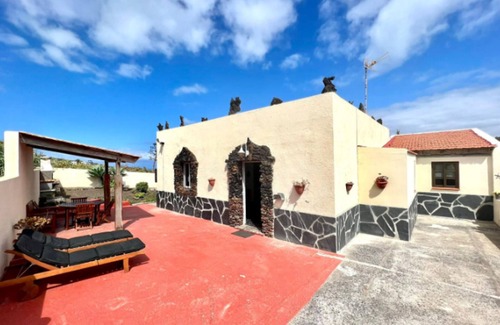Mocanal Cottage | Incredible Rural House with Beautiful Panoramic Views