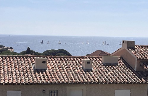 Sainte-Maxime Apartment | Incredible sea view-beach 300m away-pool-parking-fully renovated-2 bedrooms