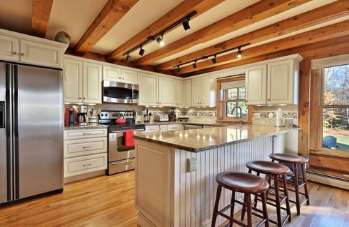 Ludlow House | Incredible ski access on Sachem Trail - True Ski On/Ski Off Home - Private Hot Tub