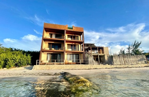 Bouvet Island Apartment | Incredible Suite Room with POOL VIEW & TUB/1 King Size