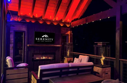 Wears Valley Cabin | Incredible Sunsets | Heated Pool | Designed 4 FUN