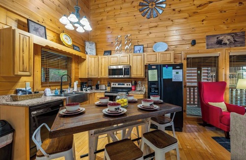 Sevierville Cabin | Incredible Vibes, Cozy Fires, and Pure Relaxation!
