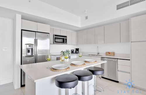 Hallandale Beach Apartment | Incredible Views & Top Amenities
