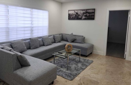 Middle River Terrace Villa | incredible Villa near the beach with a pool