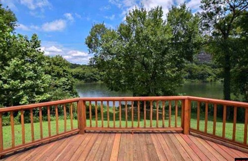 Calico Rock Cabin | Incredible White River Waterfront Getaway Vacation