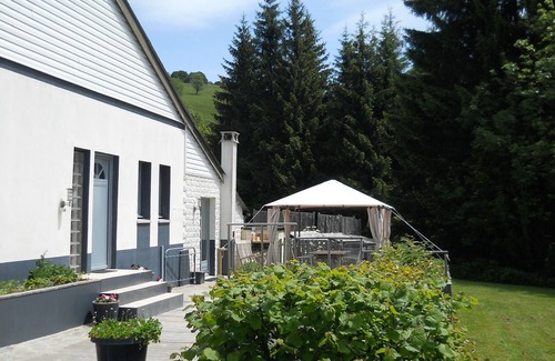 Egliseneuve-d'Entraigues Cottage | Independent cottage, very comfortable, wifi, Sancy near Super Besse