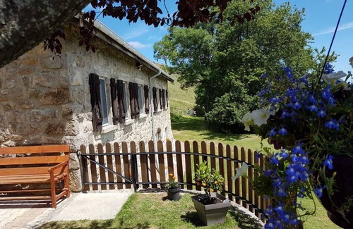 Saint-Jeure-d'Andaure Apartment | Independent, very comfortable quiet house near lake and forest