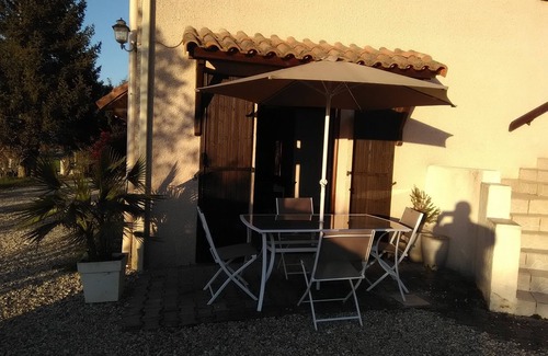 Chatuzange-le-Goubet Apartment | Independent apartment