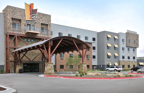 Independence Hotel | Independence Family Fun: Spacious Rooms & Bunk Bed Suites Near KC