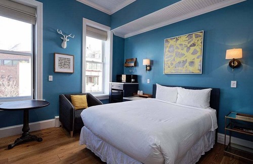 Aspen Hotel | Independence Square 205 | Stylish Hotel Room with A/C, Great Location in Aspen