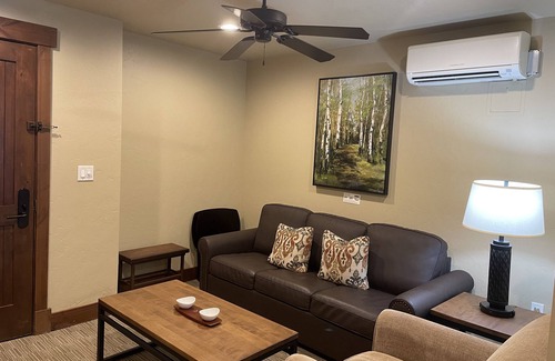 Breckenridge Resort | Independence SuperChair in its Backyard! 1 Bedroom Suite